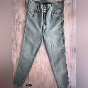 ARIBI Colombian High Waist Butt Lift Skinny Jeans Olive Green, Size 17 Stretch